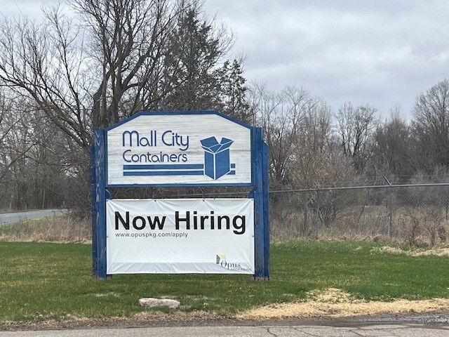 2710 N Pitcher St, Kalamazoo, MI à louer - Photo de l’immeuble – Image 3 sur 14