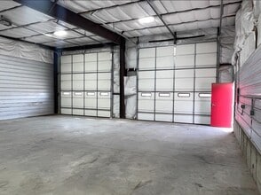 2460 Prospect Dr, Idaho Falls, ID à louer Photo intérieure– Image 2 sur 4