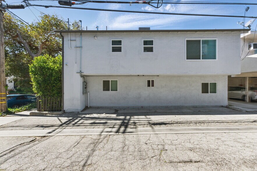 11565 Iowa Ave, Los Angeles, CA à vendre - Photo de l’immeuble – Image 2 sur 17
