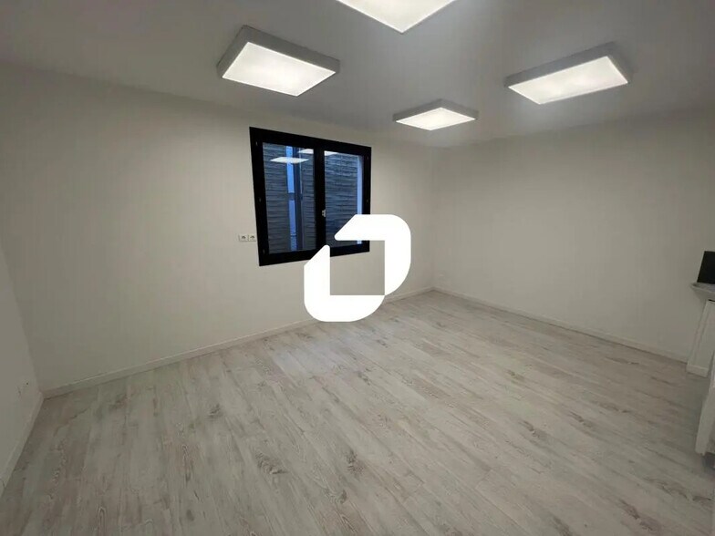 694 Rue Anatole France, Bruay-la-Buissière à louer - Photo de l’immeuble – Image 2 sur 13