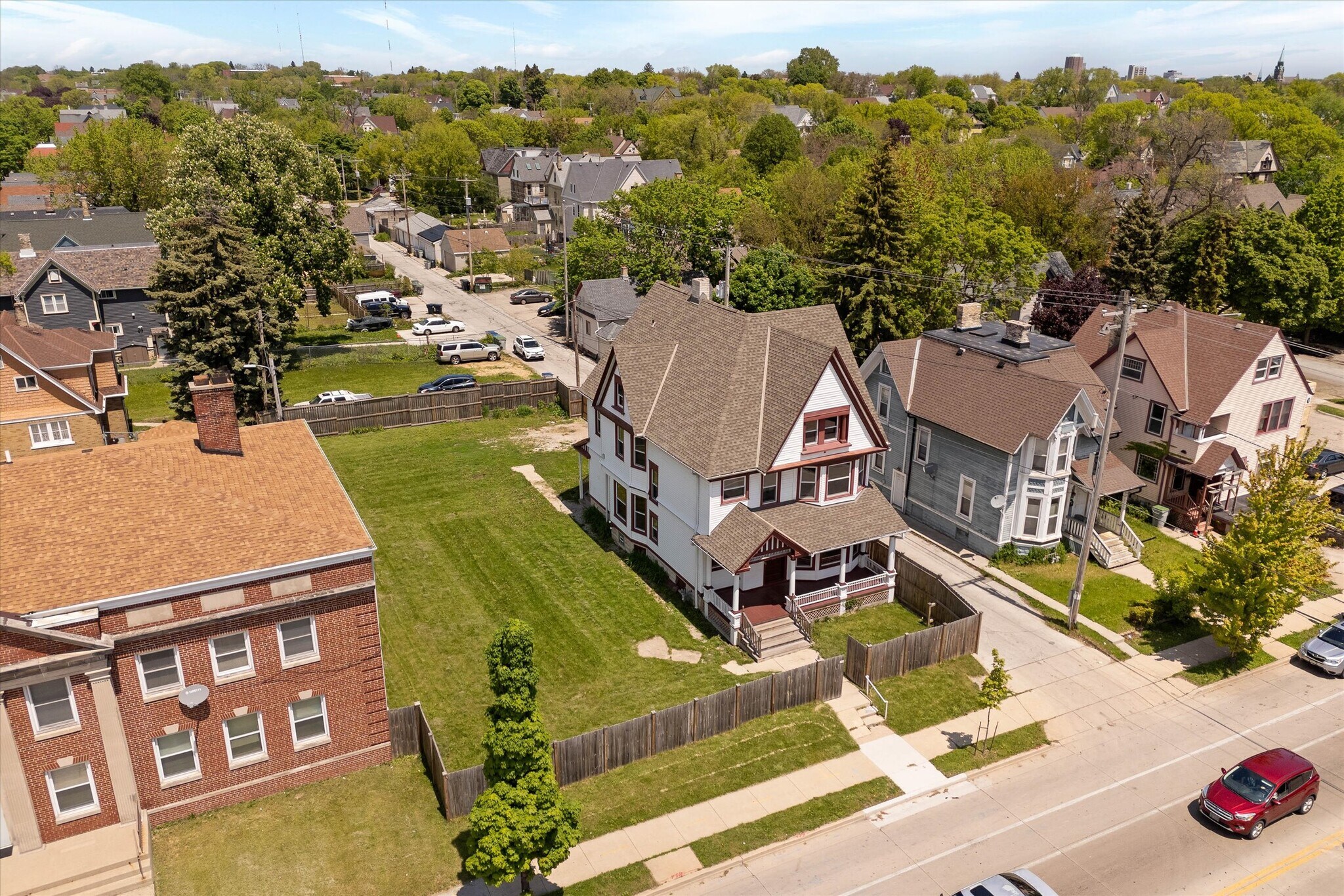 124 W North Ave, Milwaukee, WI à vendre Photo de l’immeuble– Image 1 sur 61