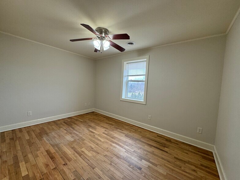 8820 Jackson Rd, Dexter, MI à louer - Photo intérieure – Image 3 sur 7