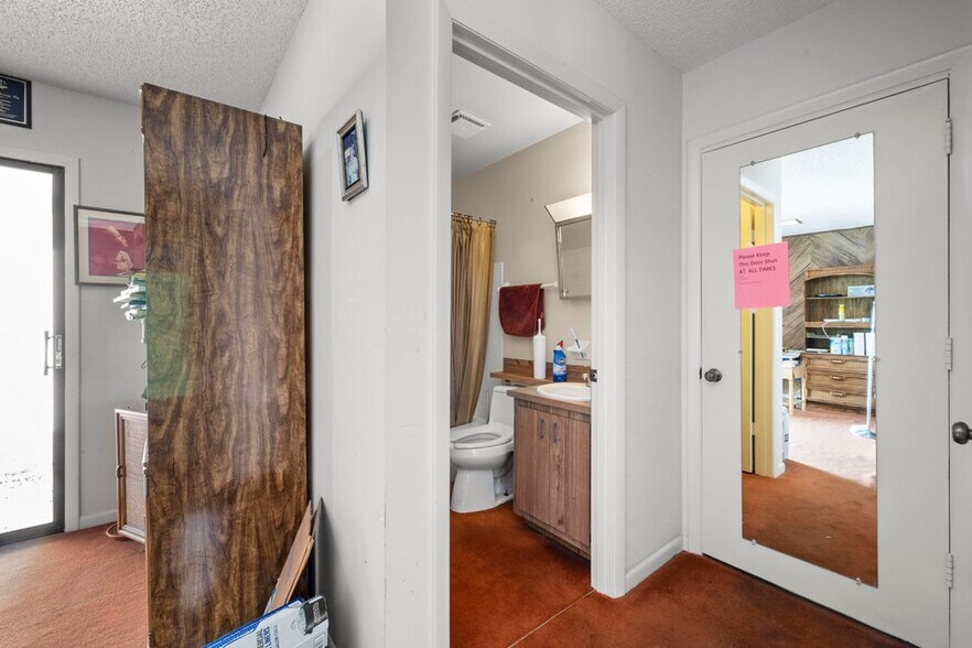 1900 Nebraska Ave, Fort Pierce, FL à louer - Photo de l’immeuble – Image 2 sur 33