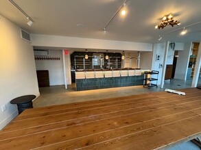 639 Lorimer St, Brooklyn, NY à louer Photo intérieure– Image 2 sur 10