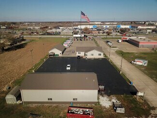 Plus de détails pour 1719 E Jackson St, Macomb, IL - Local commercial à vendre