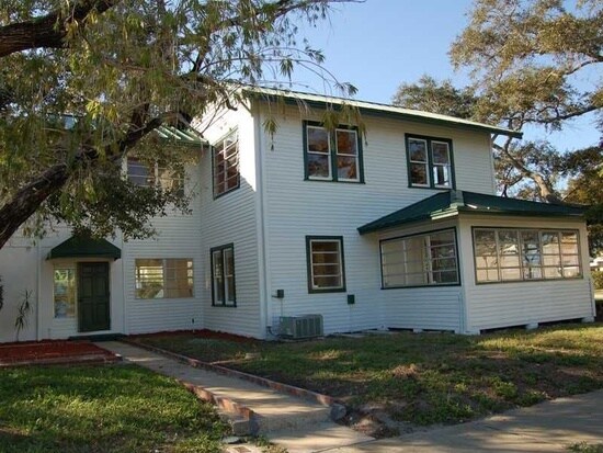 1605 19th Pl, Vero Beach, FL à louer - Photo de l’immeuble – Image 2 sur 16
