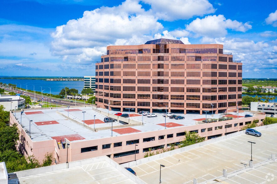 7650 W Courtney Campbell Cswy, Tampa, FL à louer - Photo de l’immeuble – Image 3 sur 10