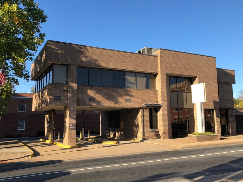 9210 Church St, Manassas, VA à louer - Photo de l’immeuble – Image 3 sur 4