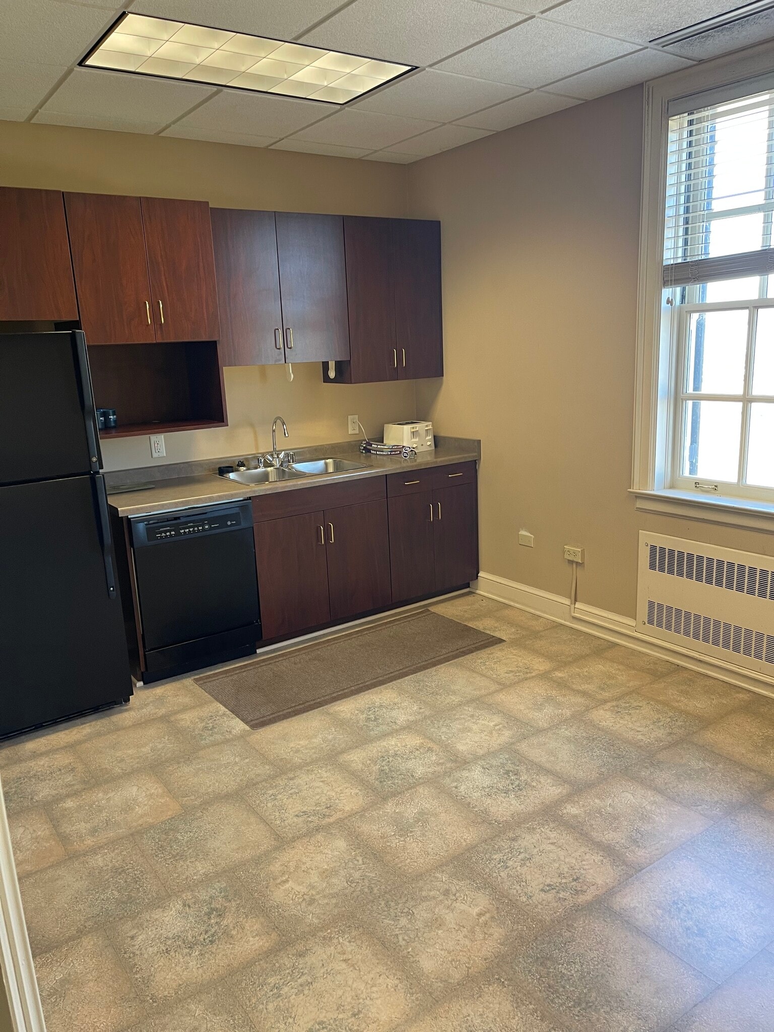 601 Oregon St, Oshkosh, WI à louer Photo intérieure– Image 1 sur 14