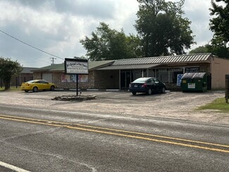 Plus de détails pour 225 S College Ave, Cleveland, TX - Local commercial à vendre