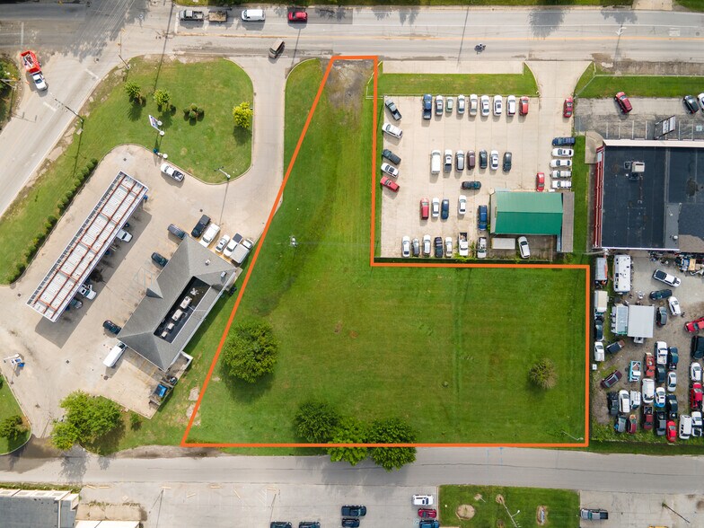 1021 S Kealing, Indianapolis, IN à vendre - Photo de l’immeuble – Image 2 sur 12