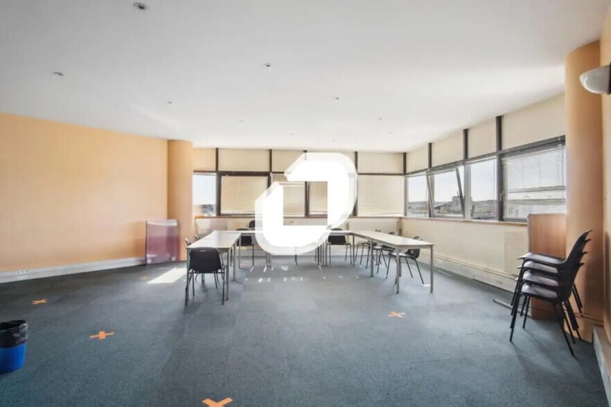 Bureau dans Meaux à louer - Photo intérieure – Image 2 sur 13