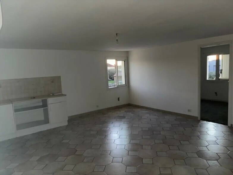 Bureau dans Carpentras à louer - Photo intérieure – Image 2 sur 6