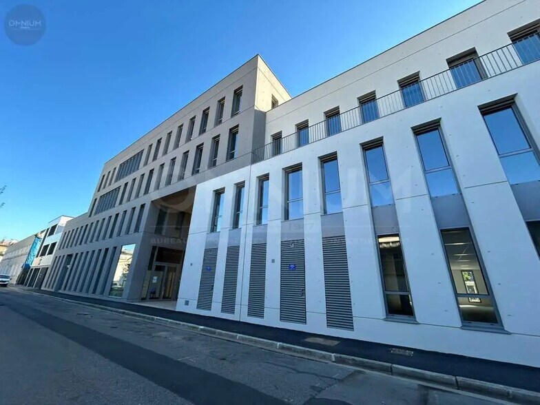 Bureau dans Villeurbanne à louer - Photo de l’immeuble – Image 3 sur 27