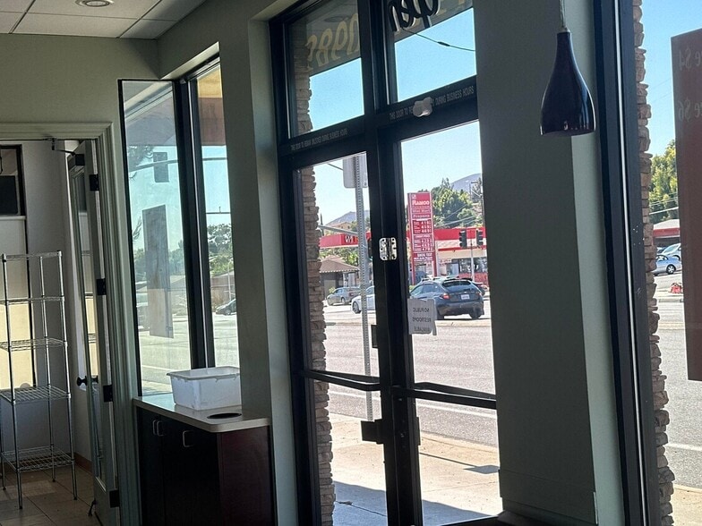 2383-2389 Fletcher Pky, El Cajon, CA à louer - Photo de l’immeuble – Image 3 sur 14