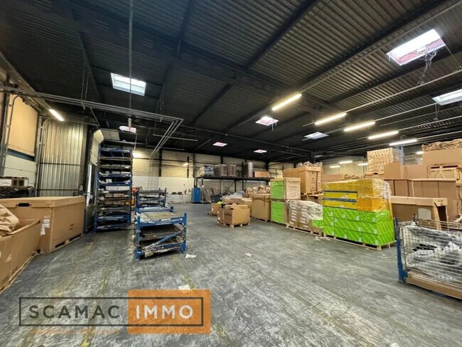 Plus de détails pour Bureau, Industriel/Logistique à louer