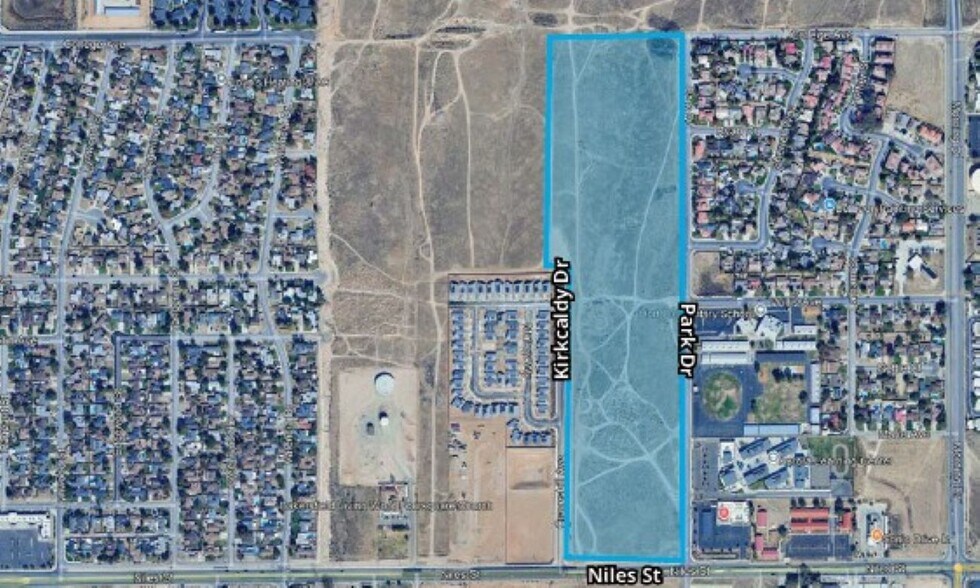 Niles Street, Bakersfield, CA à vendre - Aérien – Image 3 sur 4