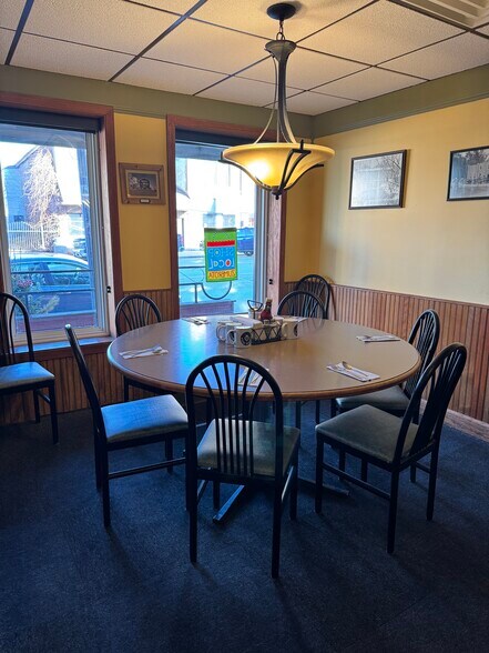 256 S Main St, Zumbrota, MN à vendre - Photo intérieure – Image 3 sur 7