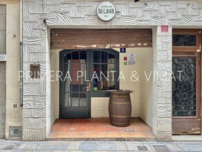 Local commercial dans Mataró, Barcelona à louer Photo de l’immeuble– Image 2 sur 6