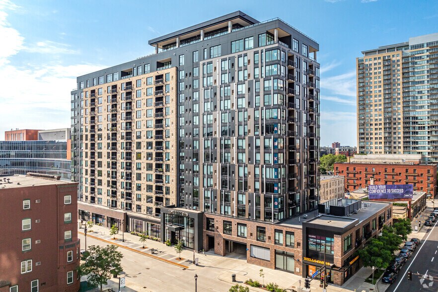 615 S 8th St, Minneapolis, MN à louer - Photo de l’immeuble – Image 2 sur 83