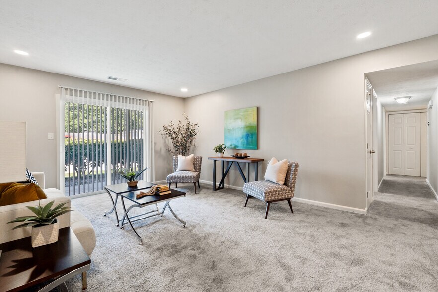 1701 Hawthorne Ave, College Park, GA à vendre - Photo intérieure – Image 3 sur 25