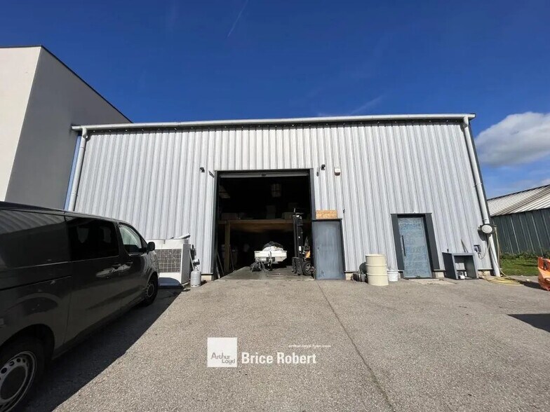 5 Rue Frédéric Monin, Mornant à louer - Photo de l’immeuble – Image 1 sur 5