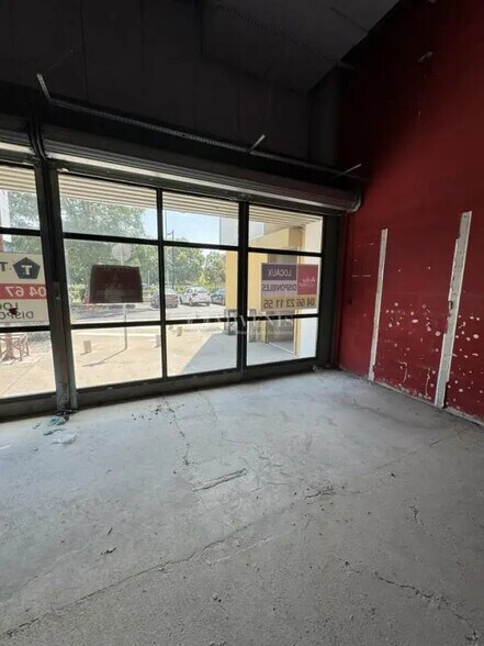Local commercial dans Nîmes à louer - Photo de l’immeuble – Image 3 sur 5