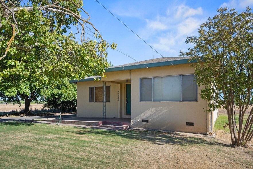 10138 Spring St, Galt, CA à vendre - Photo principale – Image 1 sur 27