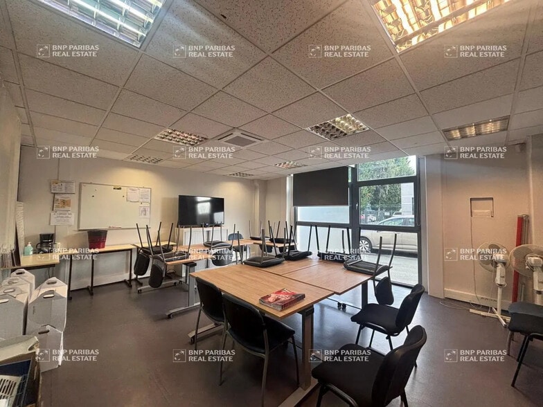13 Rue Des Entrepreneurs, Marcq-en-Baroeul à louer - Photo de l’immeuble – Image 3 sur 8