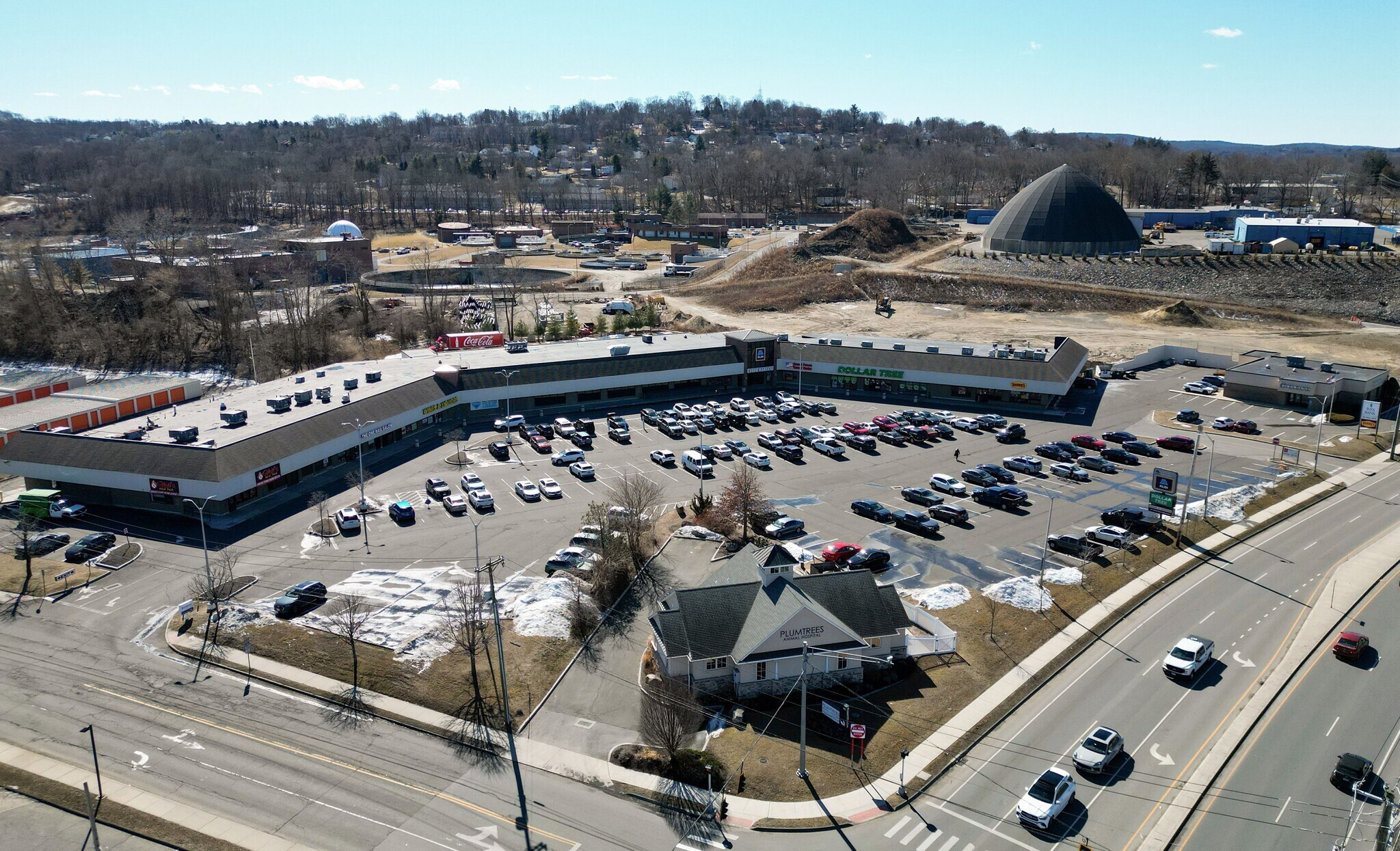 61 Newtown Rd, Danbury, CT à louer Photo principale– Image 1 sur 2