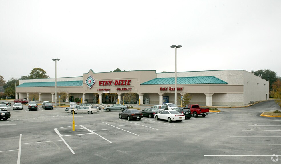 5501-5541 Roosevelt Blvd, Jacksonville, FL à louer - Photo de l’immeuble – Image 3 sur 15