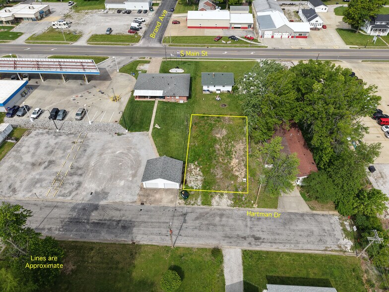 825 Hartman Dr, Red Bud, IL à vendre - Photo de l’immeuble – Image 1 sur 14