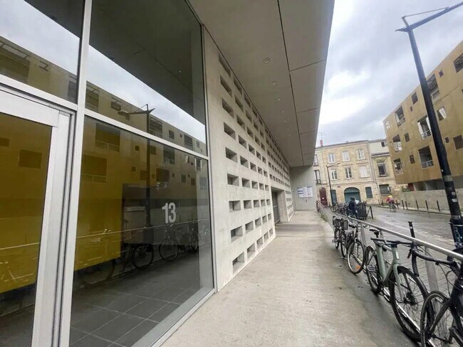 Plus de détails pour Bureau à louer