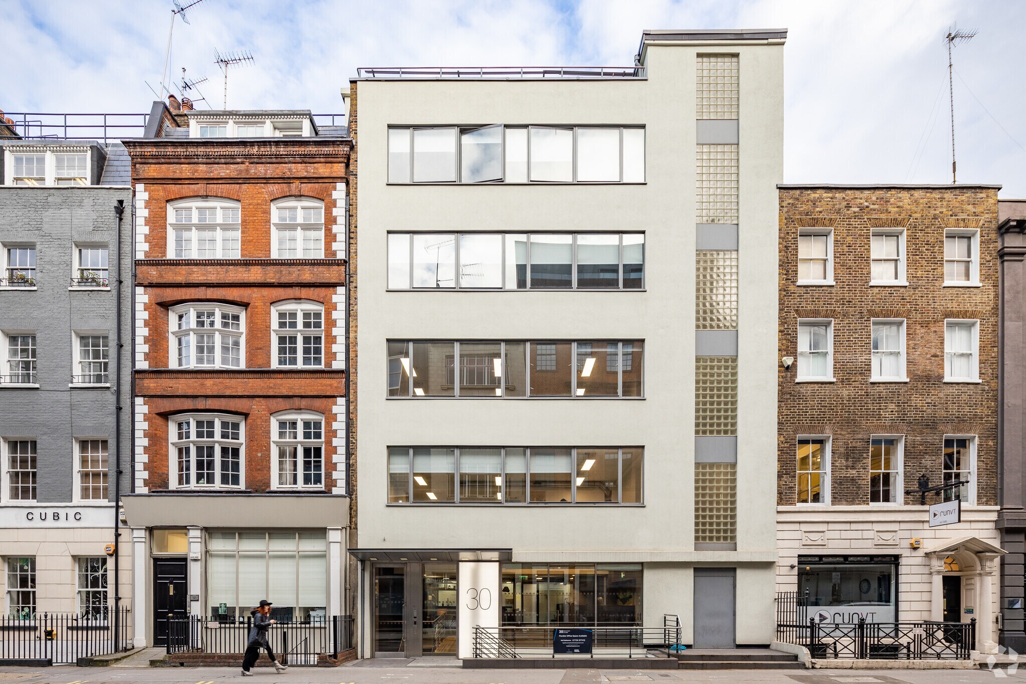 30 Newman St, Londres à louer Photo de l’immeuble– Image 1 sur 22