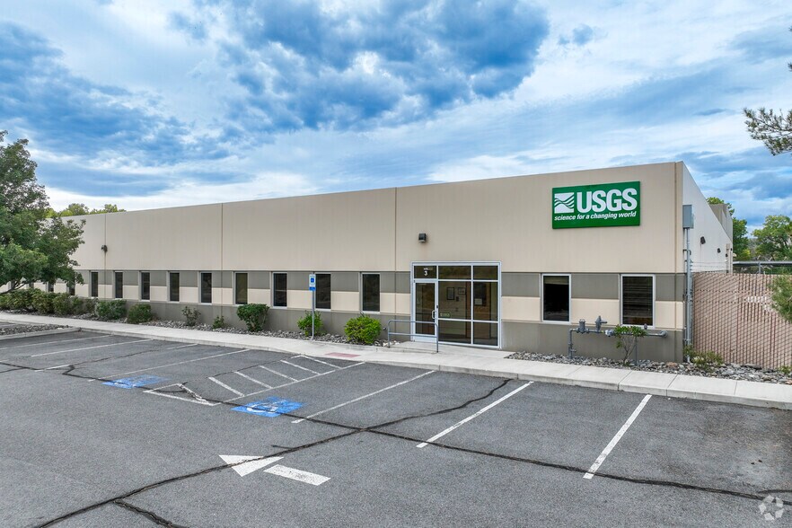 2730 N Deer Run Rd, Carson City, NV à louer - Photo principale – Image 1 sur 6