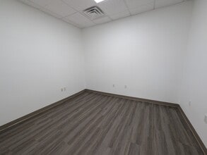 6330 S Eastern Ave, Las Vegas, NV à louer Photo intérieure– Image 1 sur 7