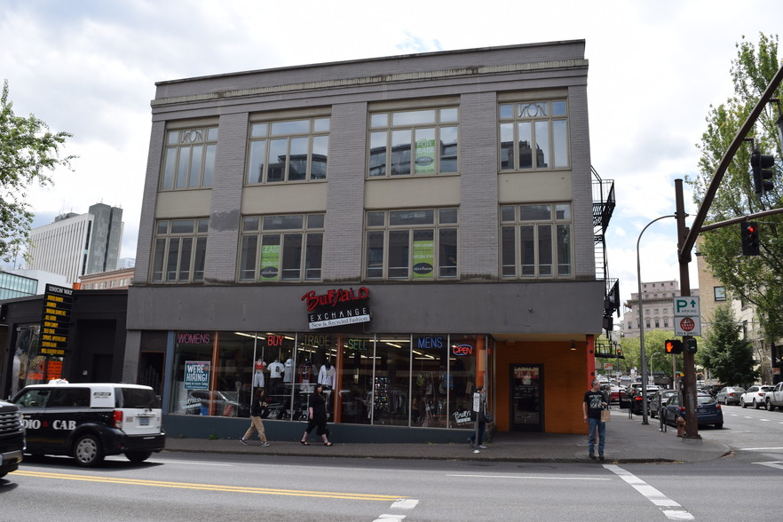 1036 W Burnside St, Portland, OR à louer - Photo de l’immeuble – Image 2 sur 6