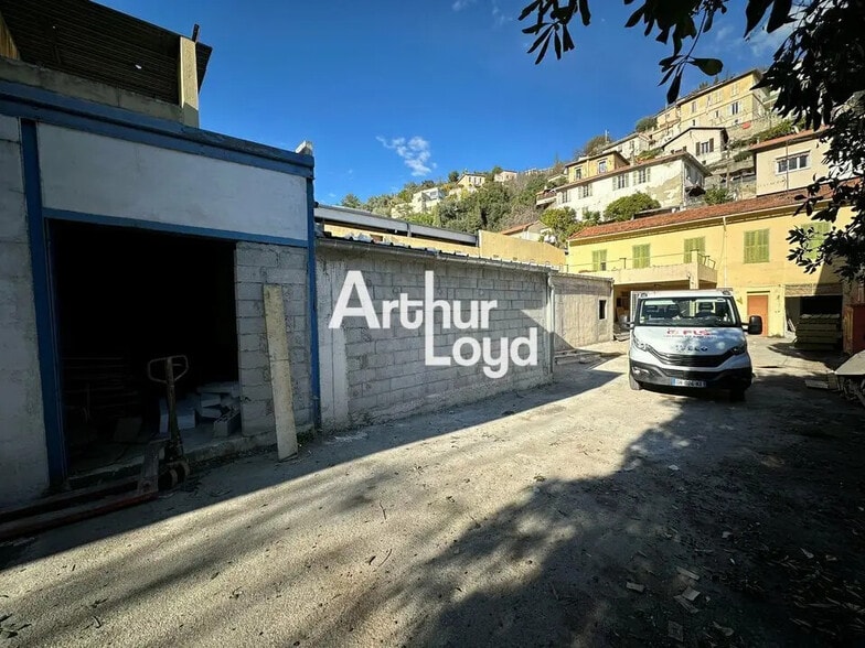 Local d’activités dans Nice à louer - Photo de la construction – Image 2 sur 5