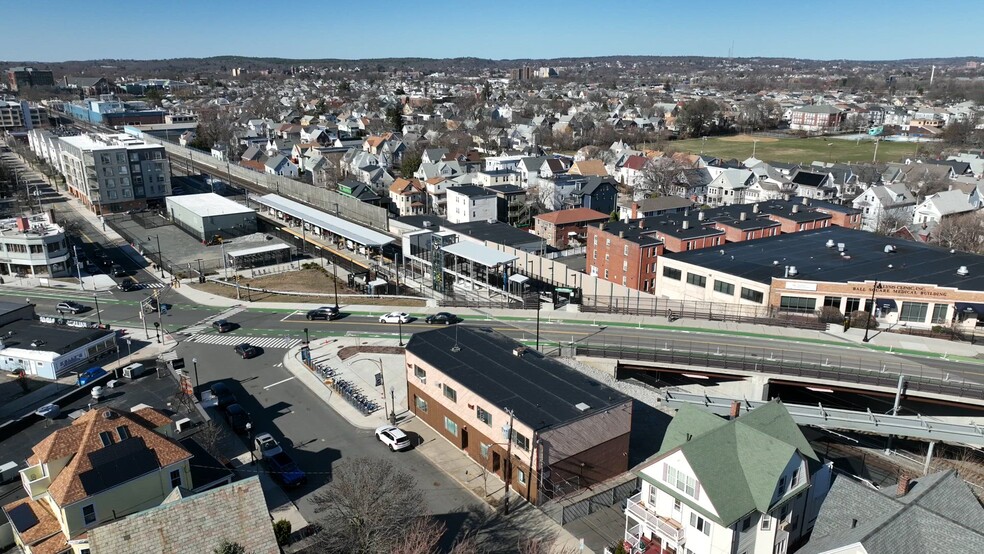 151 Boston Ave, Somerville, MA à vendre - Vidéo sur l’annonce professionnelle – Image 2 sur 7