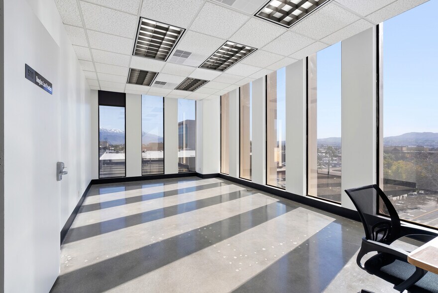330 N D St, San Bernardino, CA à louer - Photo intérieure – Image 2 sur 29