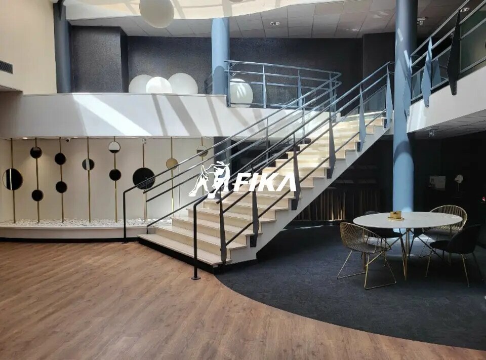 Bureau dans Toulouse à louer Photo de l’immeuble– Image 1 sur 2