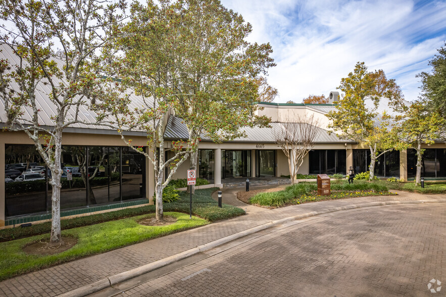 4675 Sweetwater Blvd, Sugar Land, TX à louer - Photo de l’immeuble – Image 1 sur 20