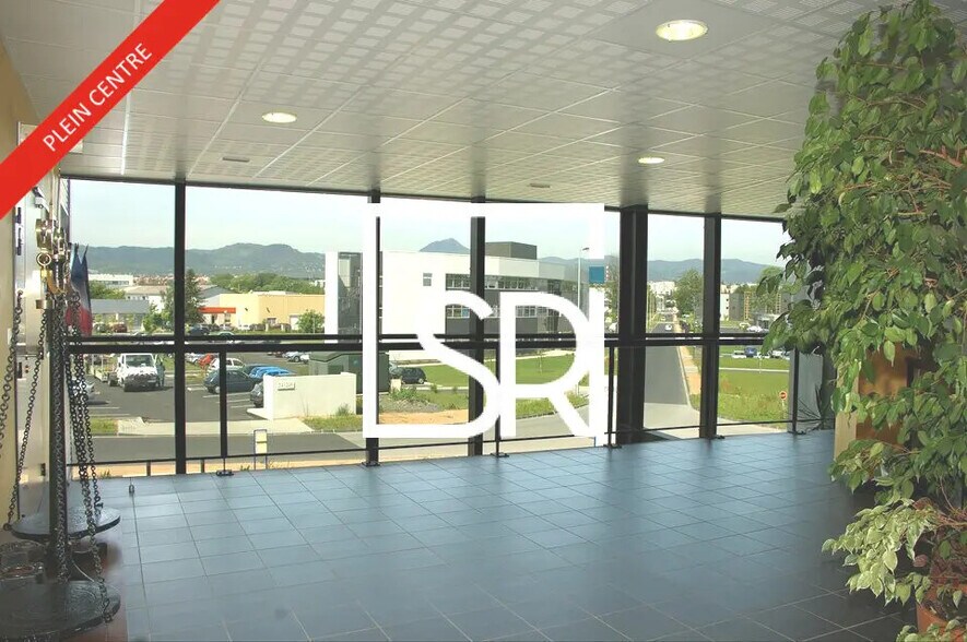 Bureau dans Aubière à louer - Photo de l’immeuble – Image 3 sur 10