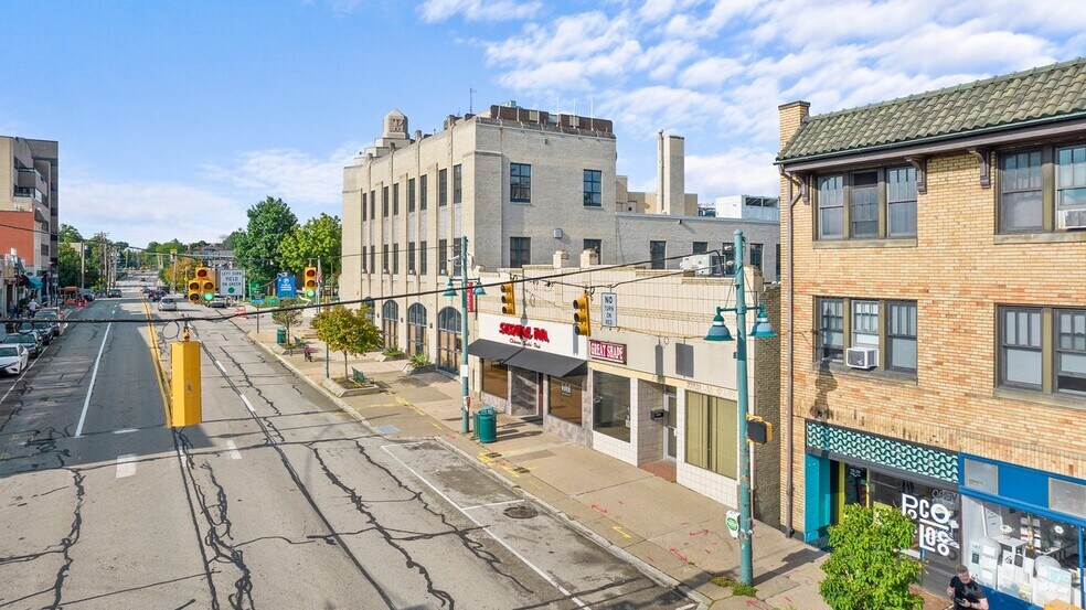 702 Washington Rd, Pittsburgh, PA à louer - Photo de l’immeuble – Image 1 sur 14