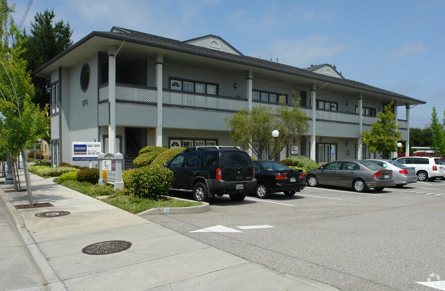 21771 Stevens Creek Blvd, Cupertino, CA à louer - Photo de l’immeuble – Image 3 sur 12