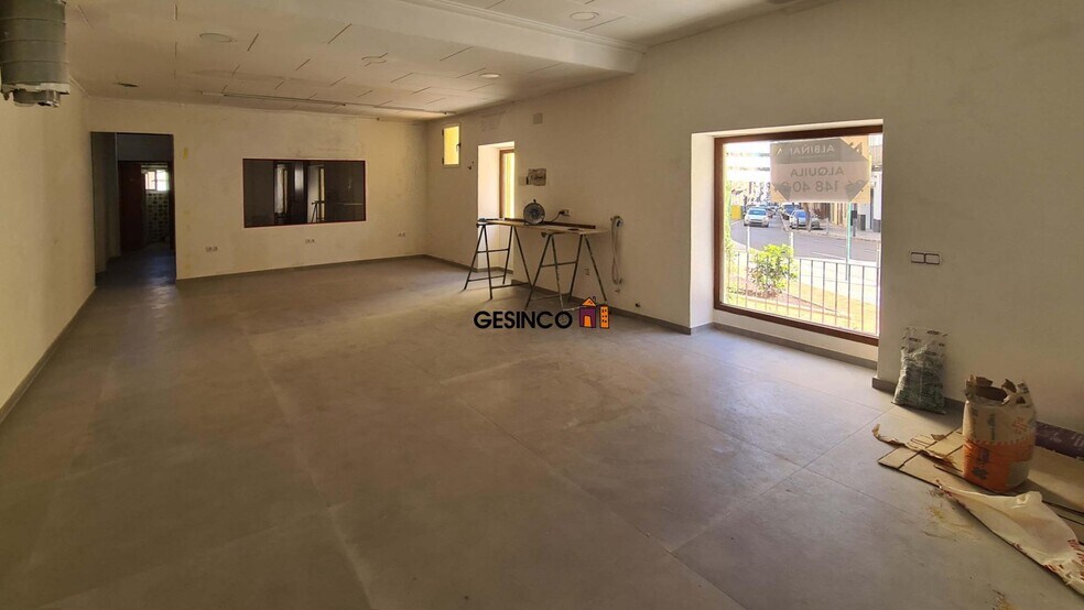 del Alcalde Paco Montés, Ontinyent, Valencia à louer - Photo de l’immeuble – Image 2 sur 9