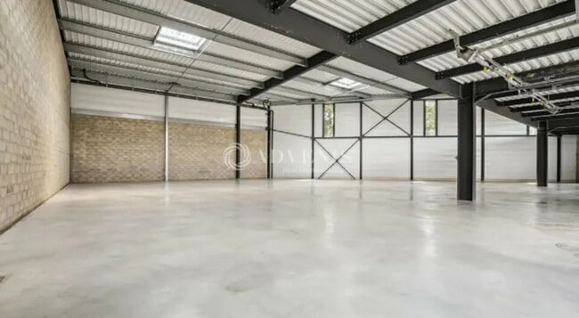 Plus de détails pour Local d’activités à vendre