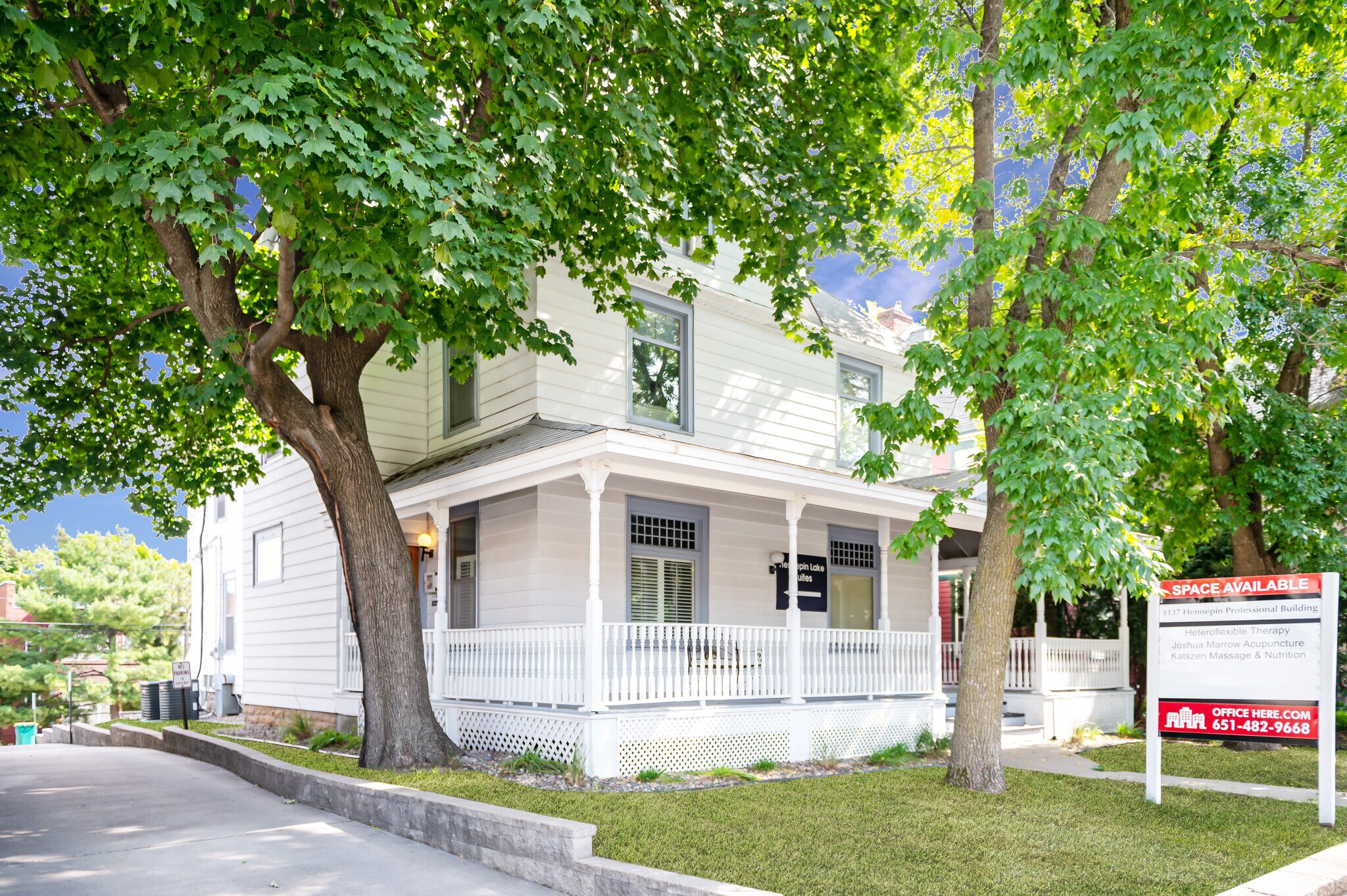 3137 Hennepin Ave S, Minneapolis, MN à vendre Photo de l’immeuble– Image 1 sur 5