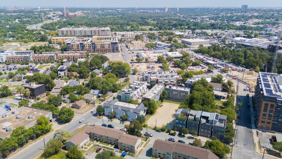 811 E Park Ave, San Antonio, TX à vendre - Photo de l’immeuble – Image 3 sur 5