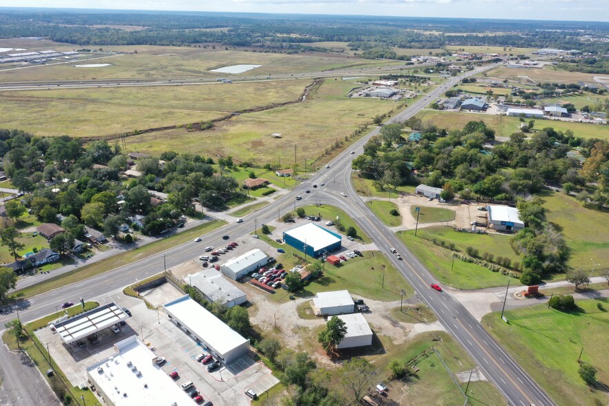 368 A SH 75 N, Huntsville, TX à louer - Photo de l’immeuble – Image 2 sur 24